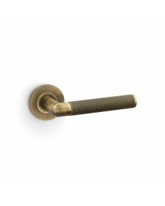 (C) ALEXANDER & WILKS KINGSTON KNURLED LEVER ON ROSE - ANTIQUE BRASS