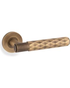 ALEXANDER & WILKS SPITFIRE DIAMOND CUT LEVER ON ROSE - ANTIQUE BRASS