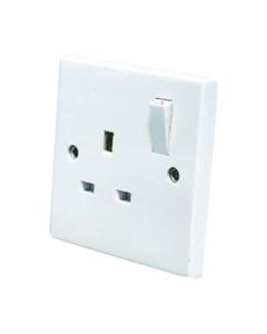 PPJ071T 1 GANG 13AMP SWITCHED SOCKET WHITE